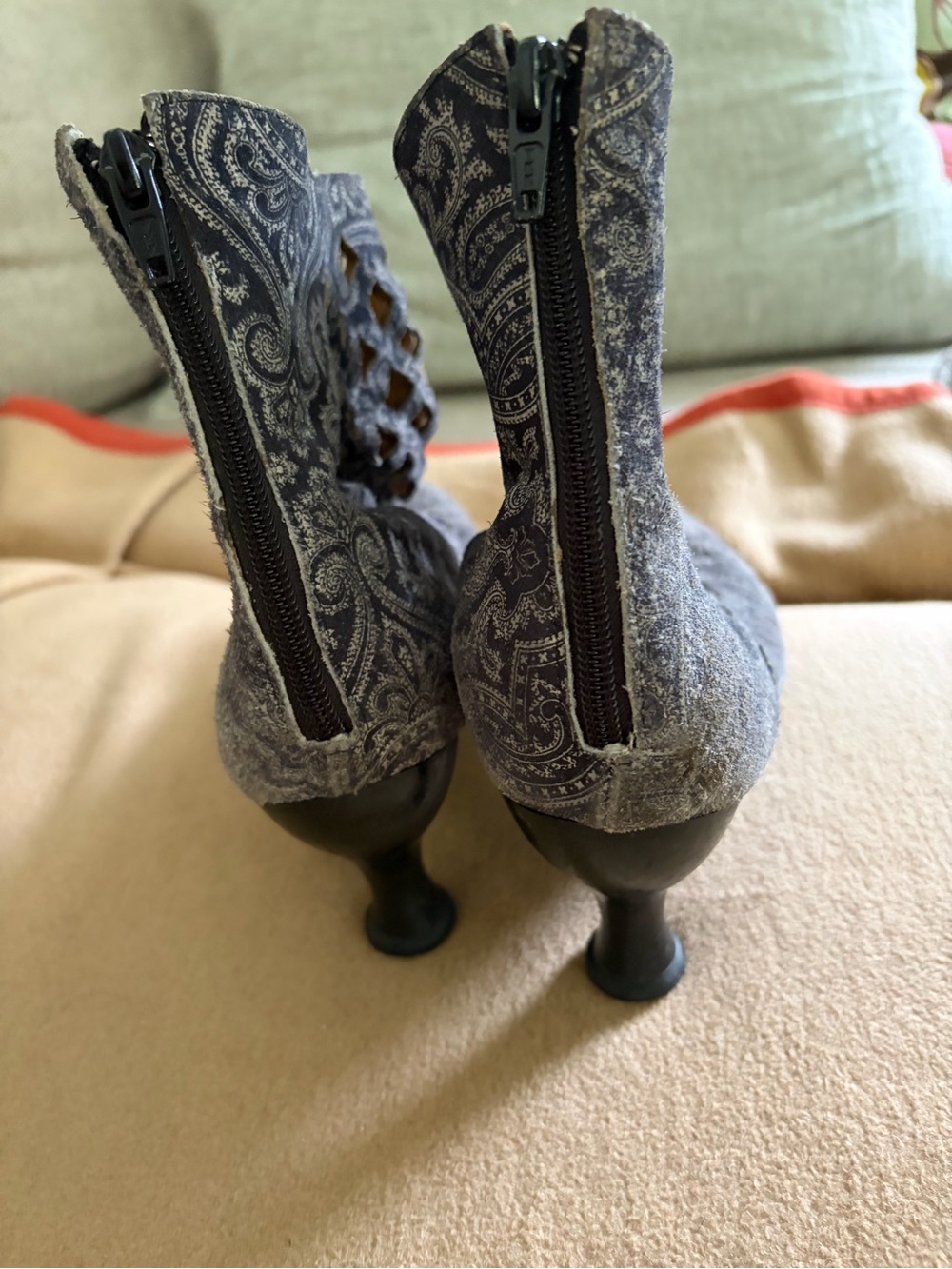 JOHN Fluevog Baroque Murillo Diamond Perforated Boot size 9 paisley print - Picture 8 of 14
